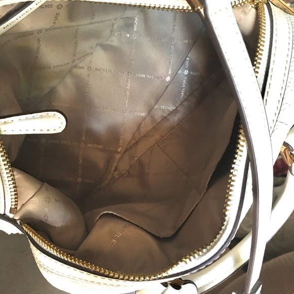 Michael Kors Bedford Legacy pebbled Leather Satchel Crossbody - Picture 3 of 3